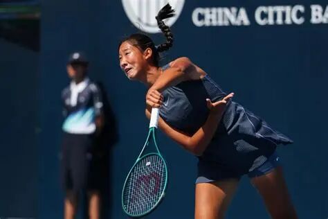 网球“新星”闪耀 邵羽杉/孙心然摘得中网ITF青少年女双桂冠-新华网