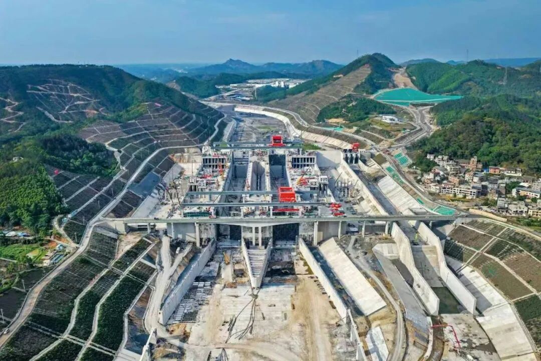 世纪工程”广西平陆运河全线通水9月将起航可通航5千吨级船舶